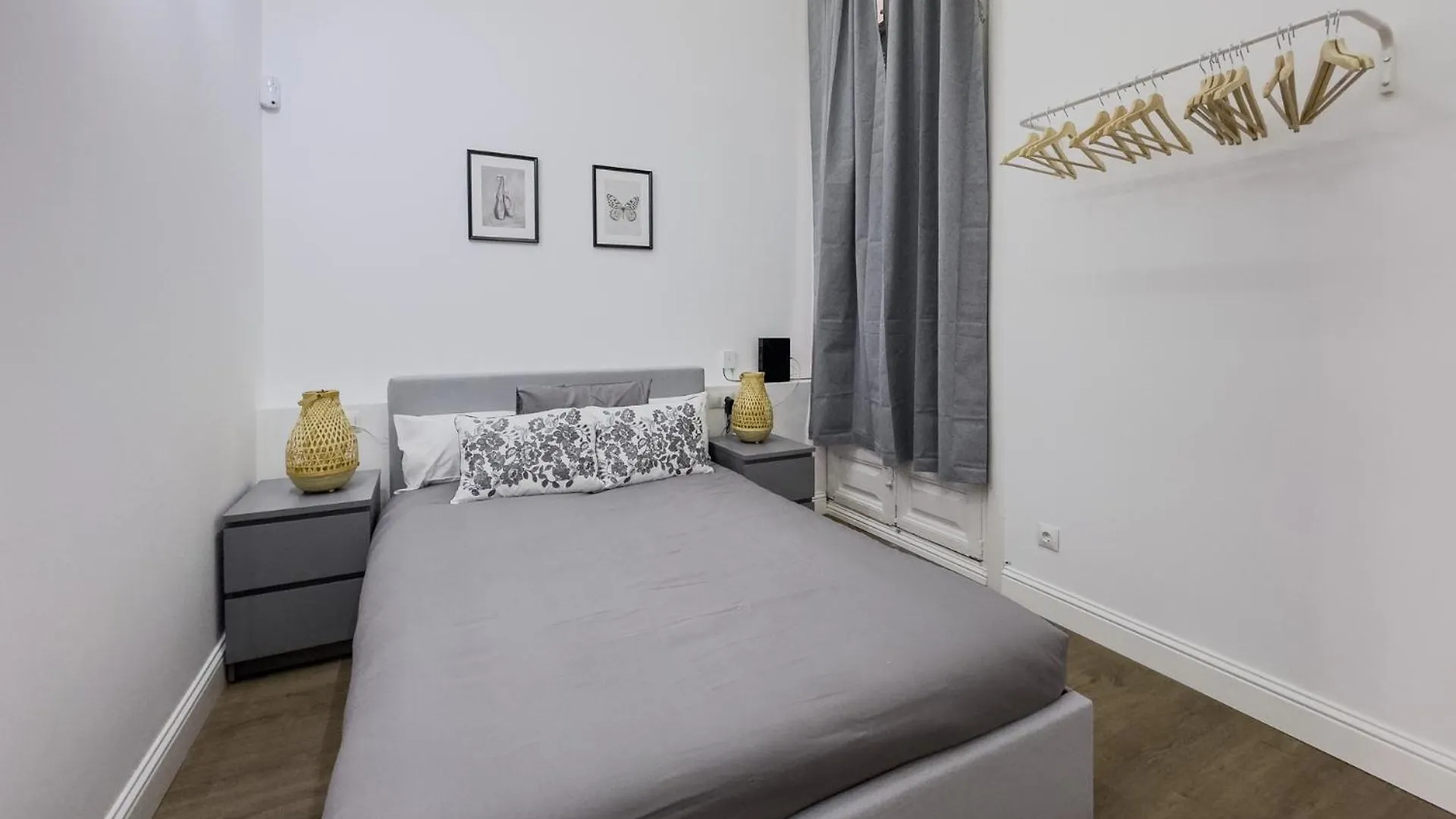 Apartamento Rambla Cataluna 35 Barcelona 0*,  Spain